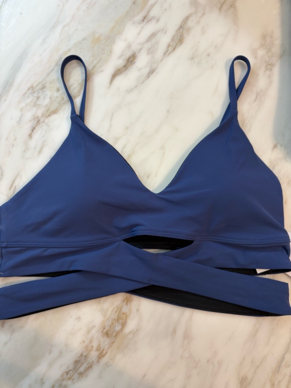 Lululemon crisscross BraTop